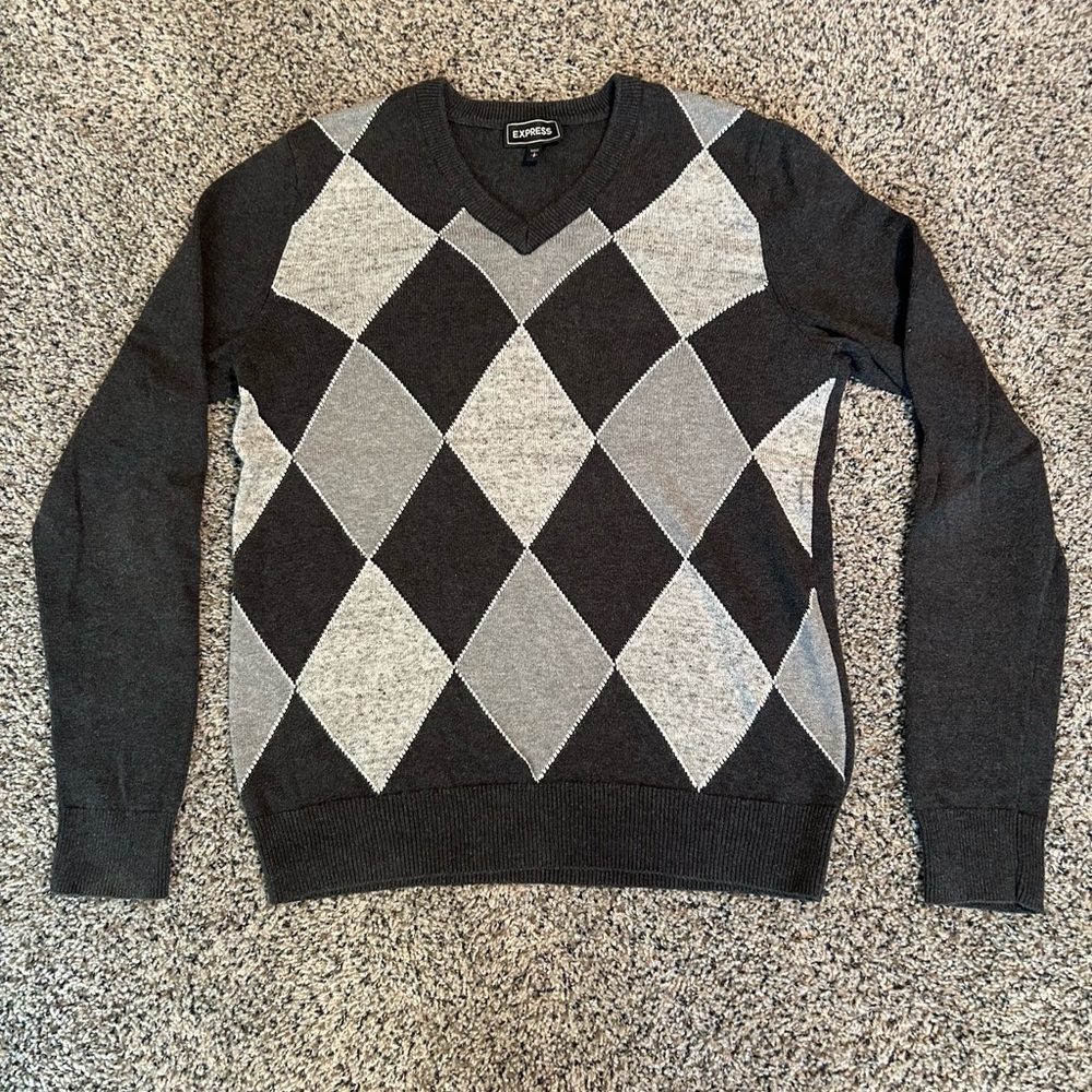 Men’s Express V-Neck Argyle Gray Sweater- Size Small!